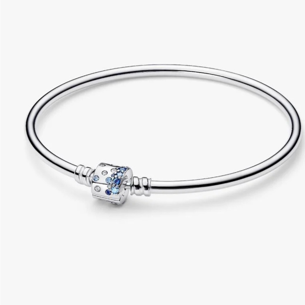 Pandora Sparkling Barrel Clasp Bangle